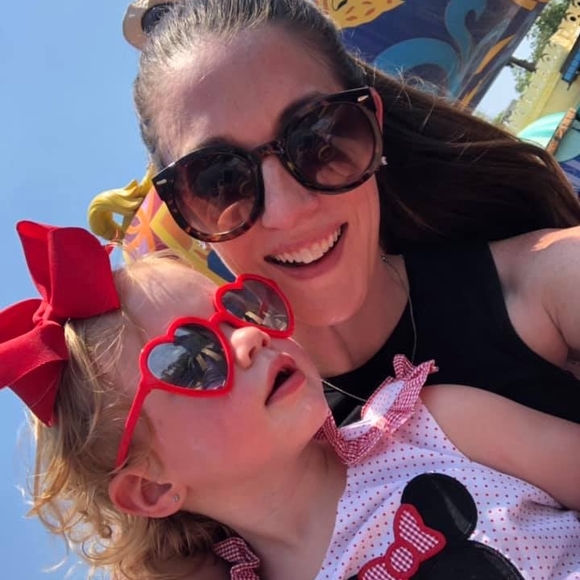 Meet your Posher, Danielle - Picture 1 of 1